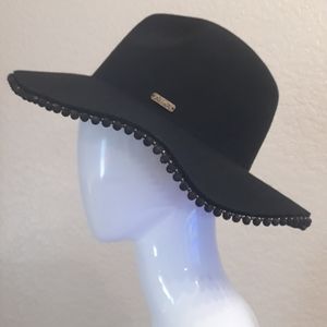 Adora felt Hat with small pompom and bead rim.